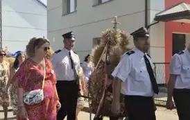 e5c3aa63-b4f0-4c55-84e4-fe31b5860d99