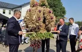 de26ced6-3337-4eda-a5b4-f9d713cde94a