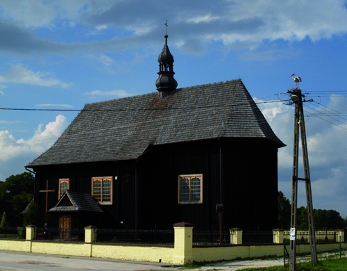 Drewniany kościół z XVIII w.